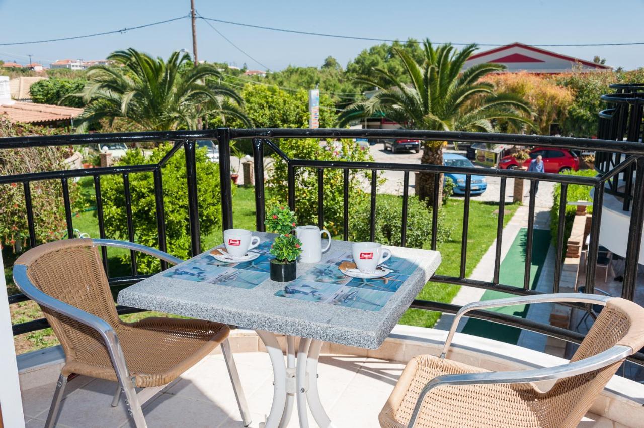 Costas Hotel Kalamákion Esterno foto